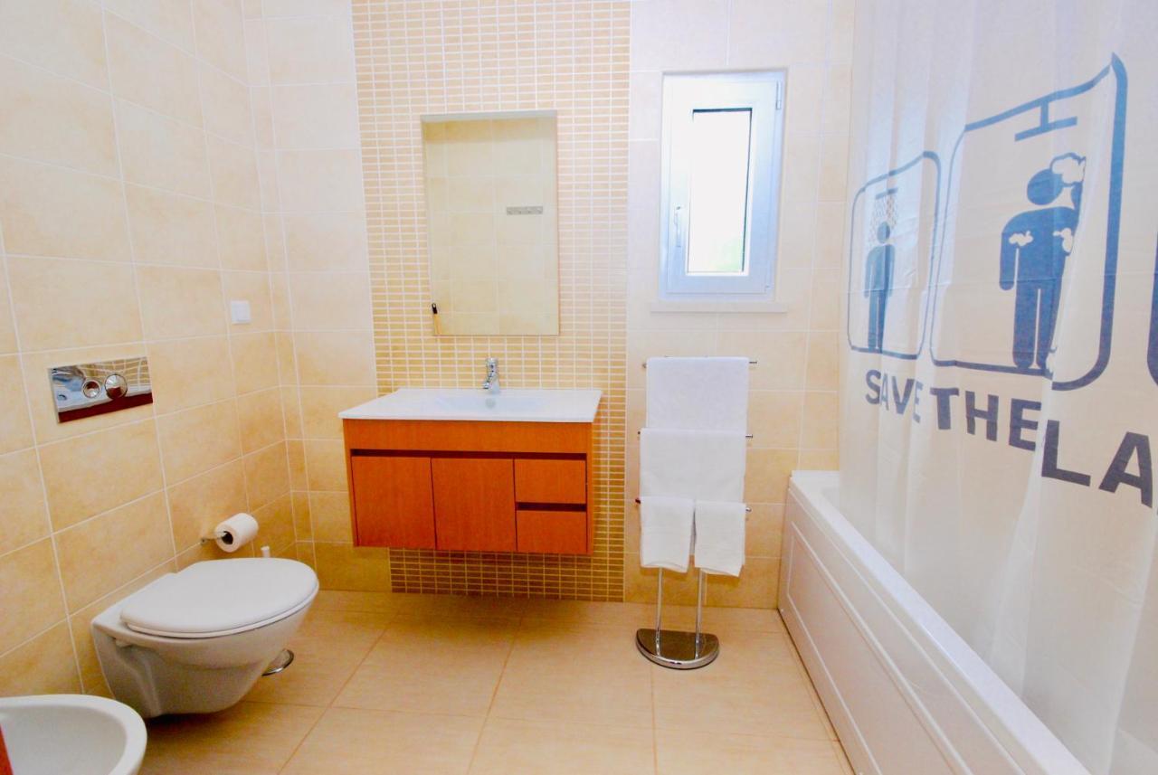Marta Apartment - Balcony, Patio, Pool Феррел Экстерьер фото
